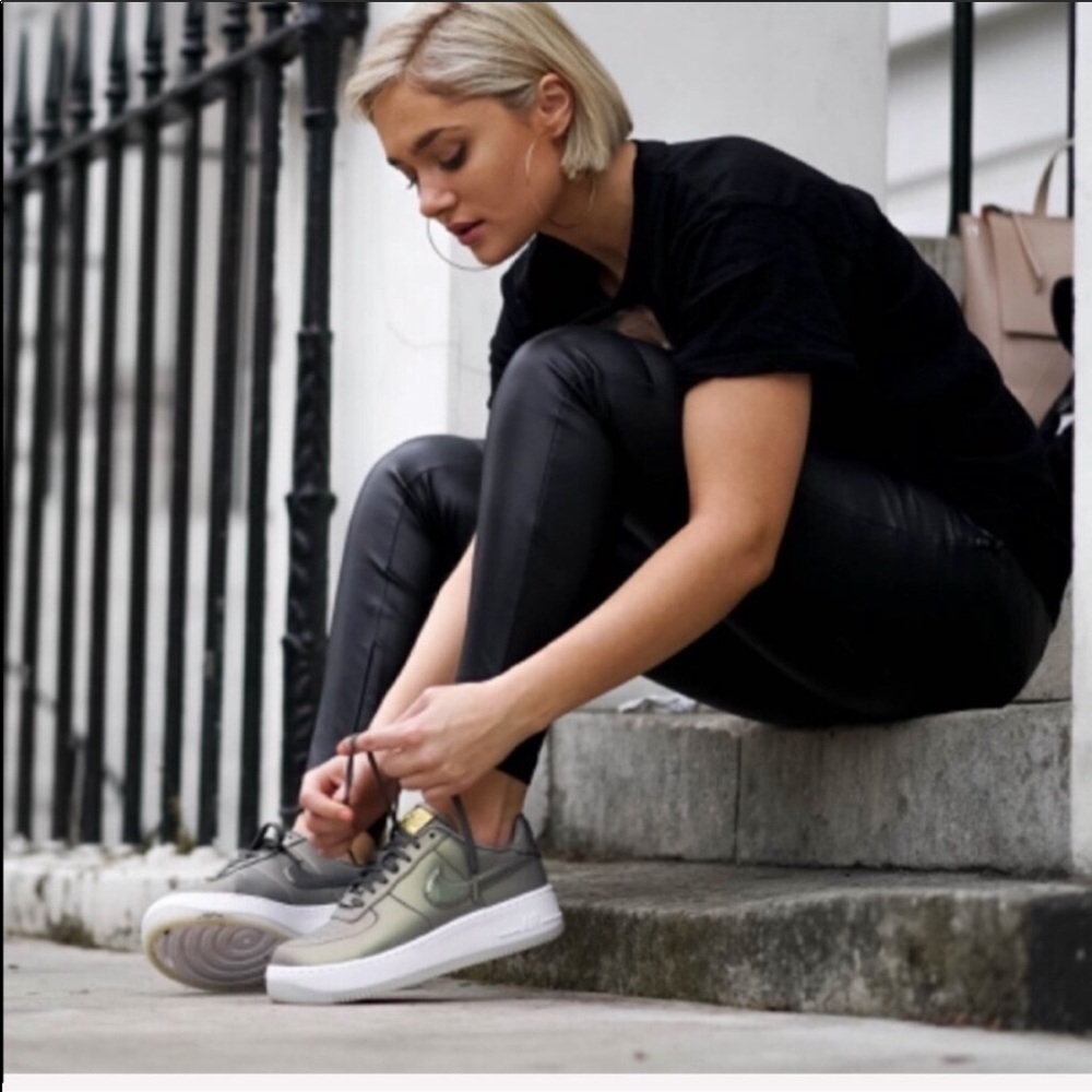 NWT Nike Air Force 1 Upster LX - Picture 4 of 10